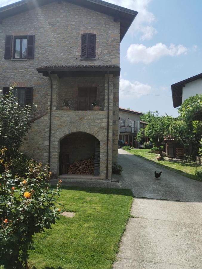La Pomella Villa Ponte Nizza ภายนอก รูปภาพ