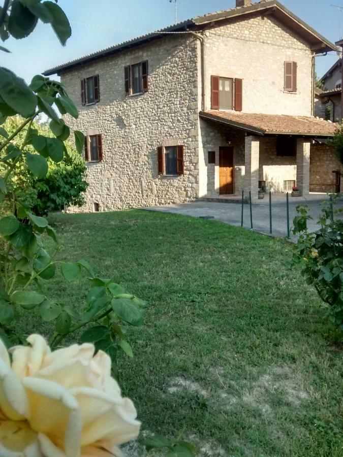 La Pomella Villa Ponte Nizza ภายนอก รูปภาพ